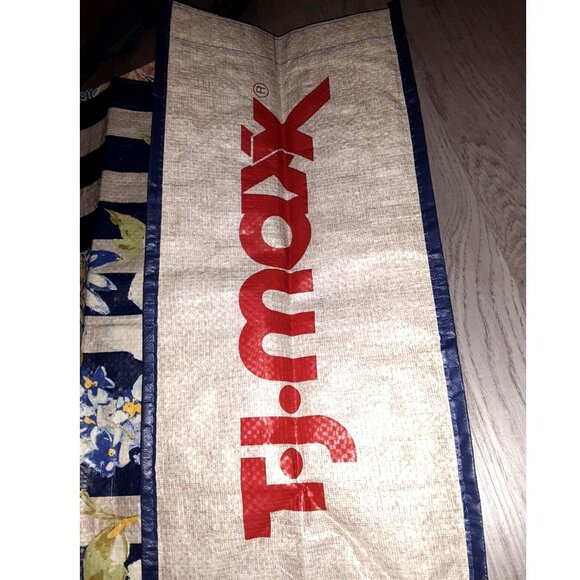 Marshalls TJ Maxx - Picture 6 of 7